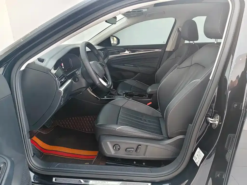 Volkswagen Passat — фото 7