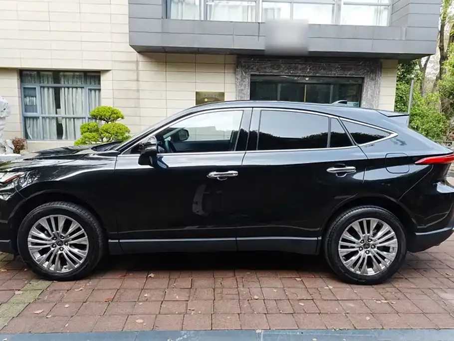 Toyota Harrier — фото 5