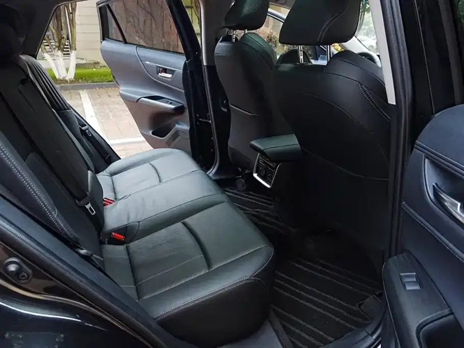 Toyota Harrier — фото 10