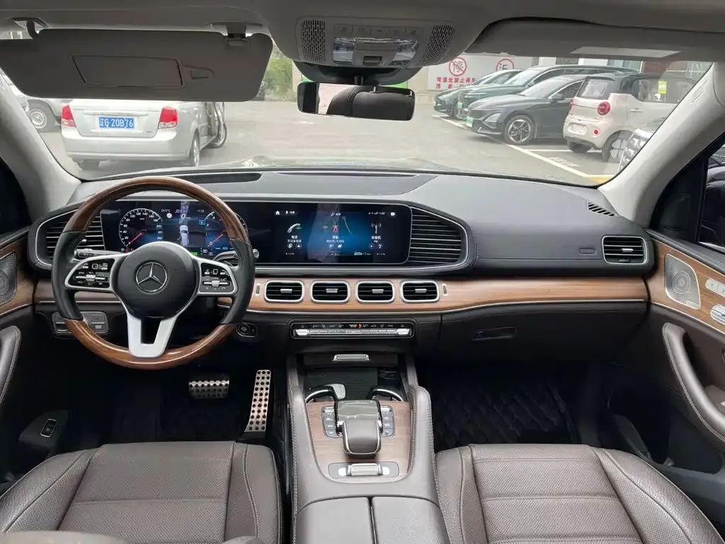 Mercedes-Benz GLS — фото 4