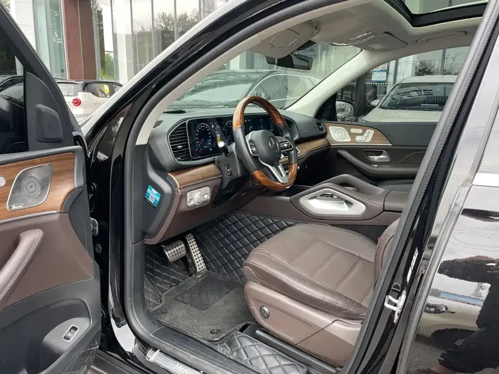 Mercedes-Benz GLS — фото 2
