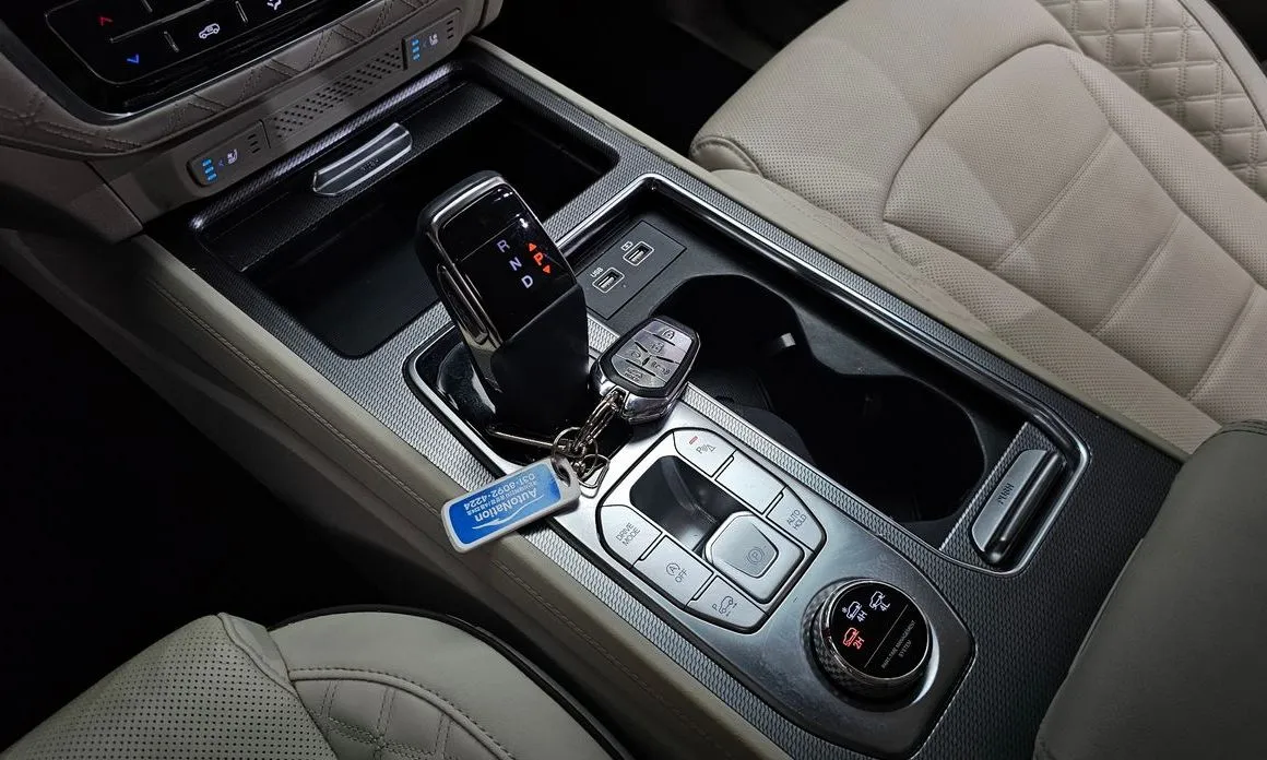 KG Mobility (Ssangyong) Rexton — фото 10
