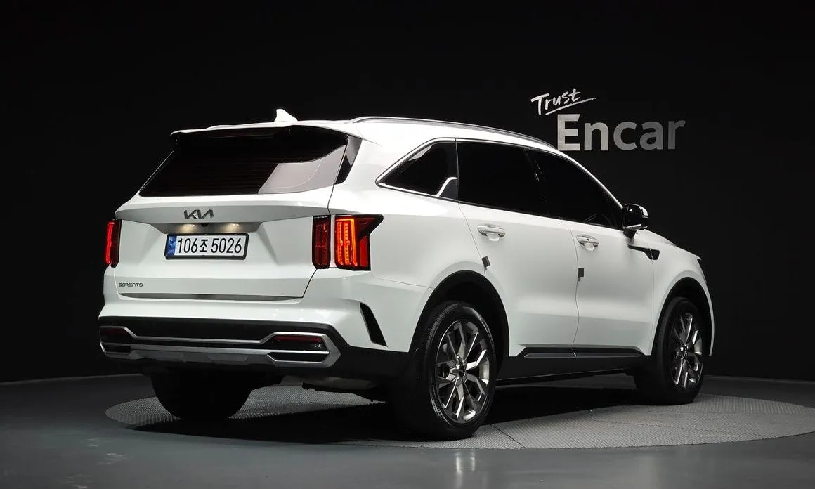 Kia Sorento — фото 6