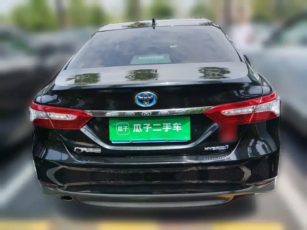 Toyota Camry — фото 3