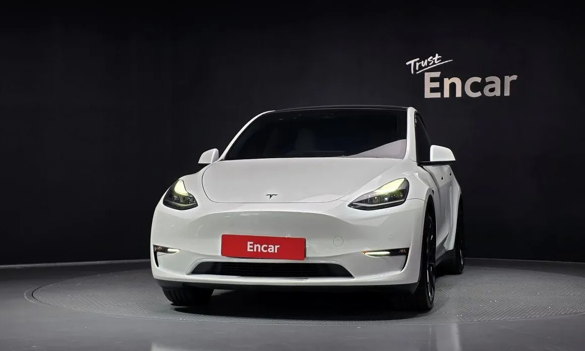 Tesla Model Y — фото 2