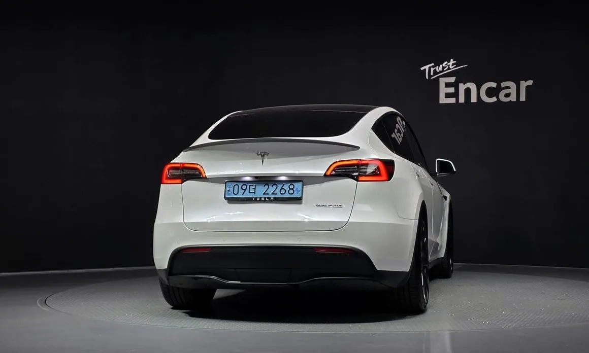 Tesla Model Y — фото 5