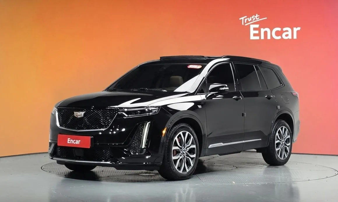 Cadillac XT6 — фото 1