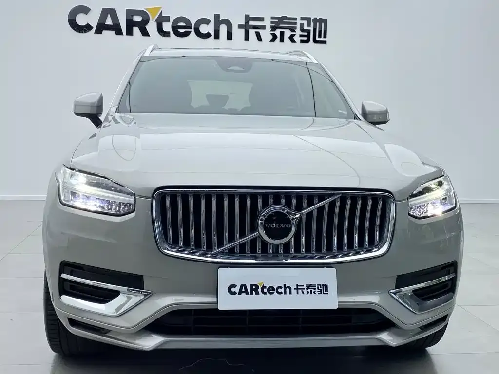 Volvo XC90 — фото 7
