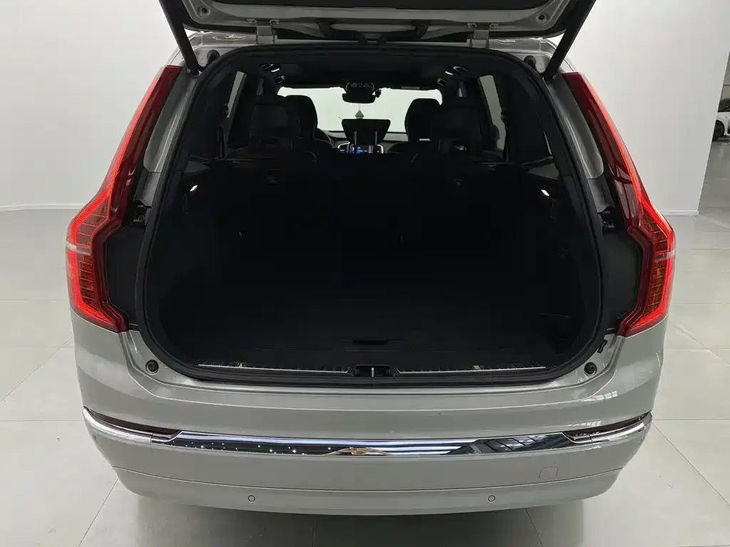 Volvo XC90 — фото 3