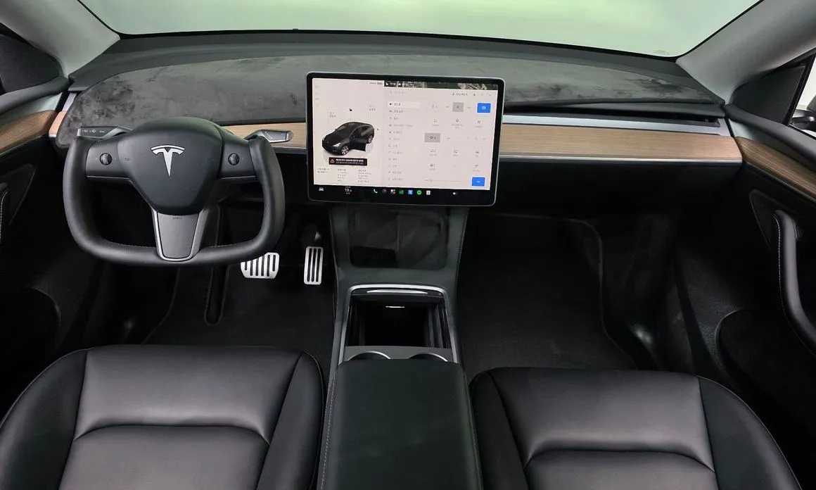 Tesla Model Y — фото 6