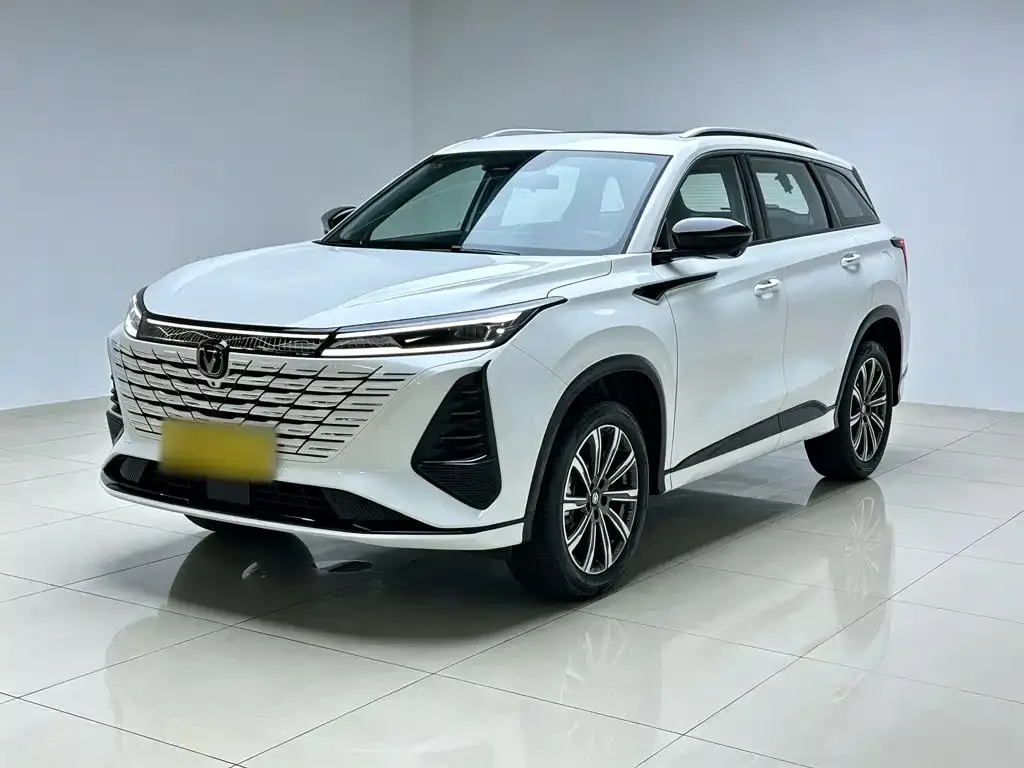 Changan CS75 PLUS — фото 1