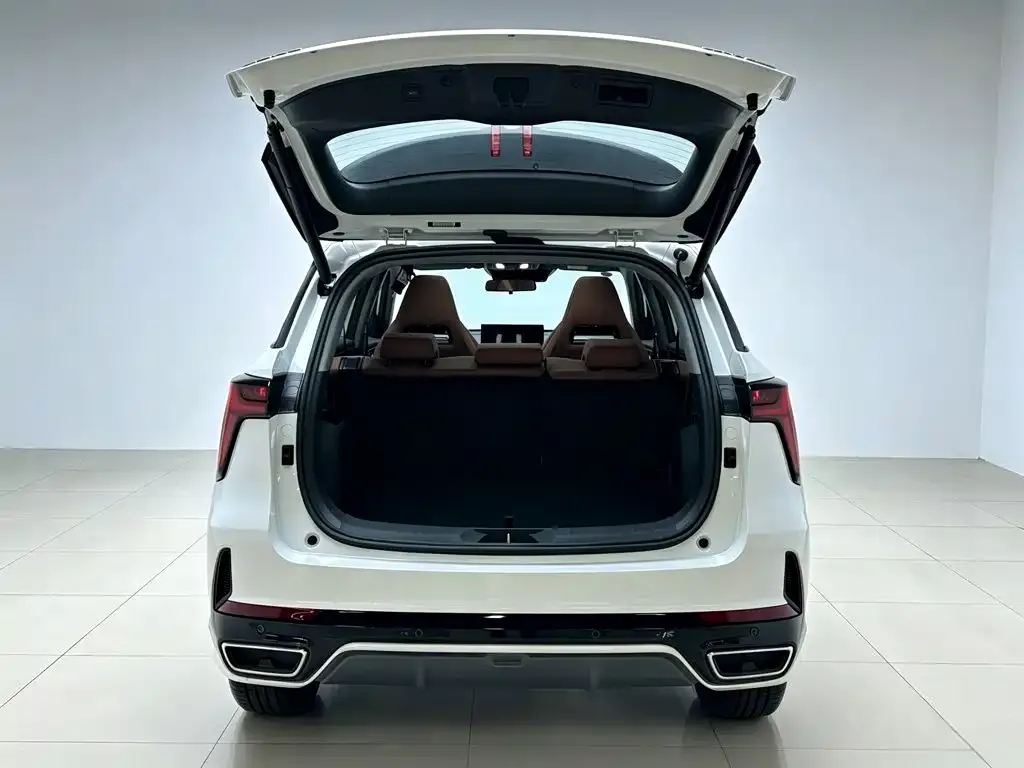 Changan CS75 PLUS — фото 3