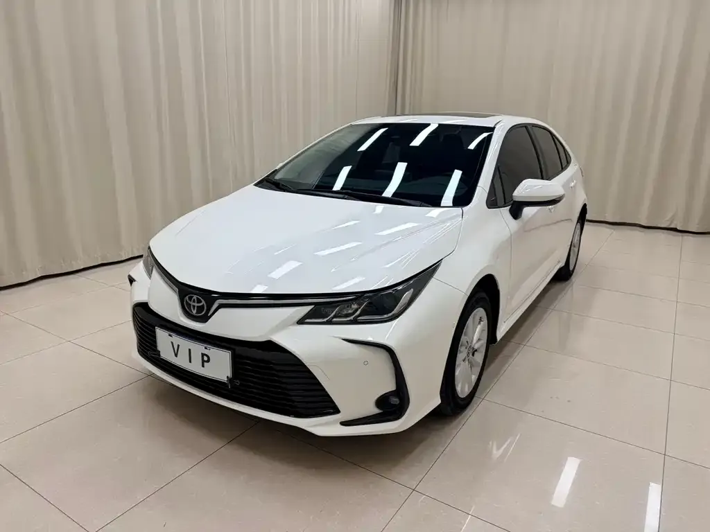 Toyota Corolla — фото 1
