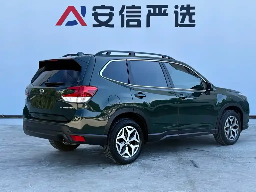 Subaru Forester — фото 6