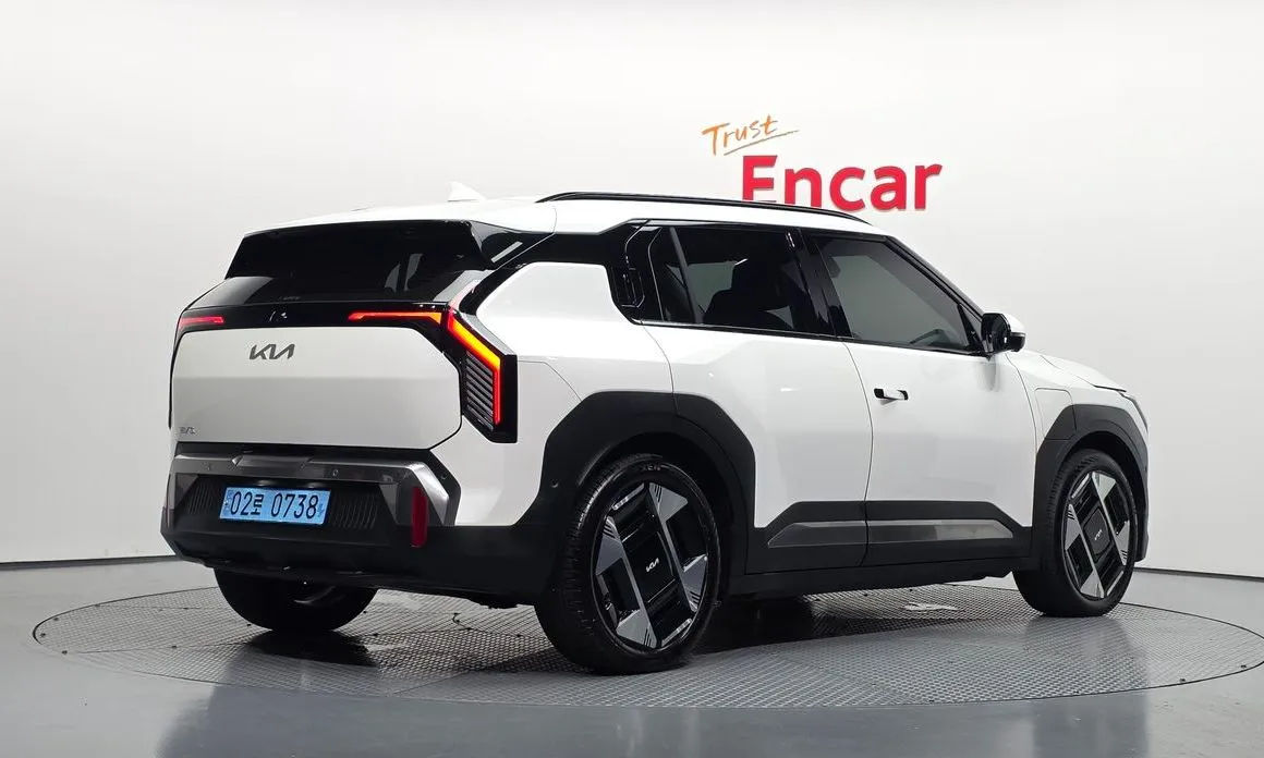 Kia EV3 — фото 2