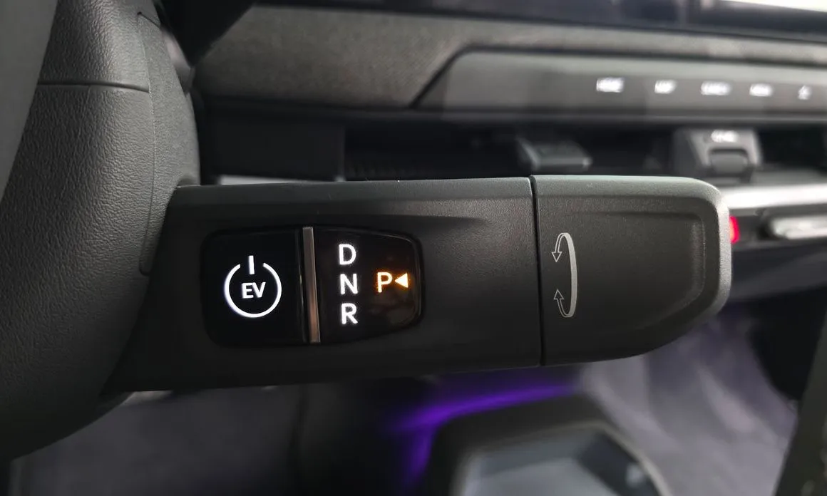Kia EV3 — фото 6