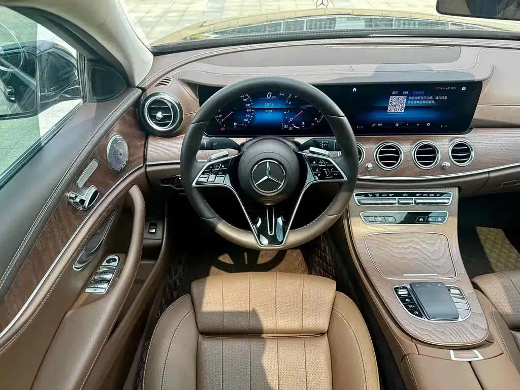 Mercedes-Benz E-Class — фото 10