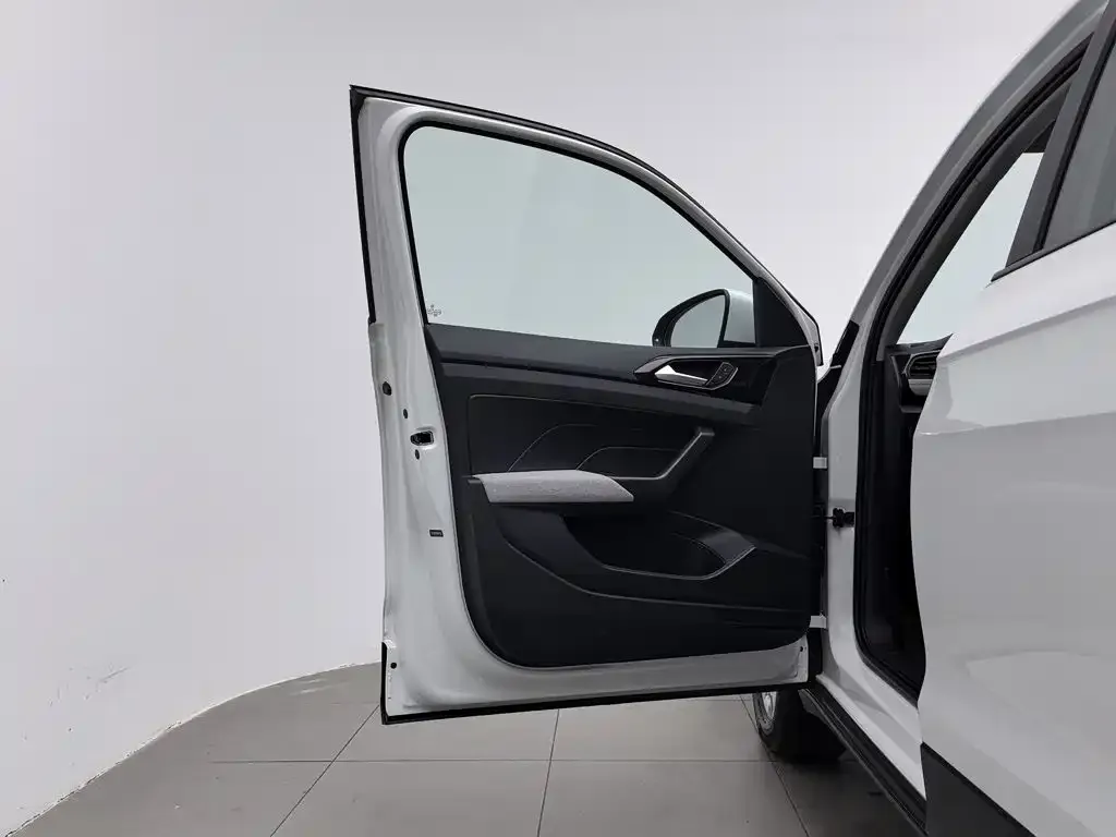 Volkswagen Tharu — фото 2