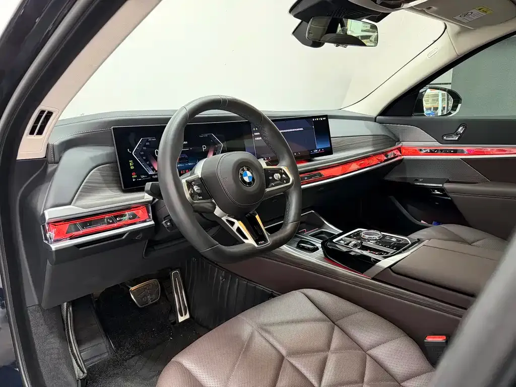BMW 7 Series — фото 3