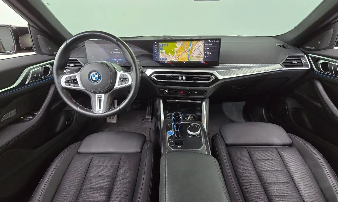 BMW i4 — фото 10