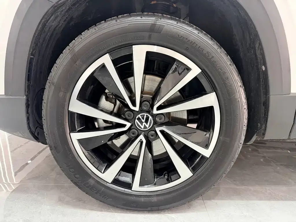 Volkswagen Tharu — фото 10