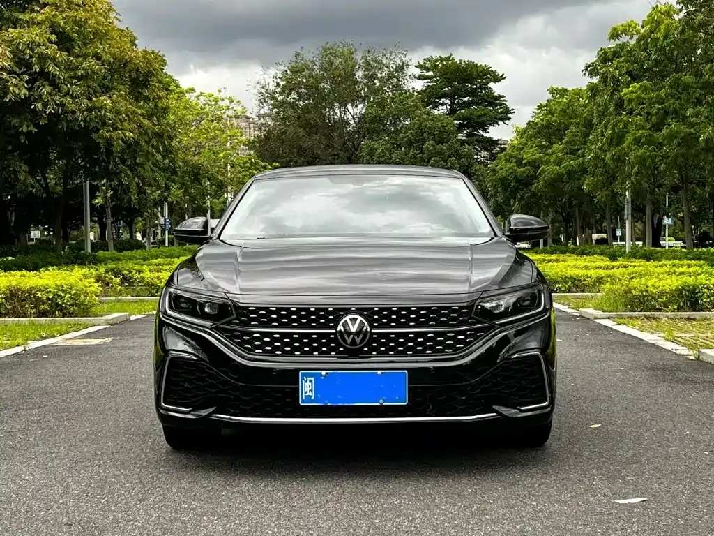 Volkswagen Passat — фото 7