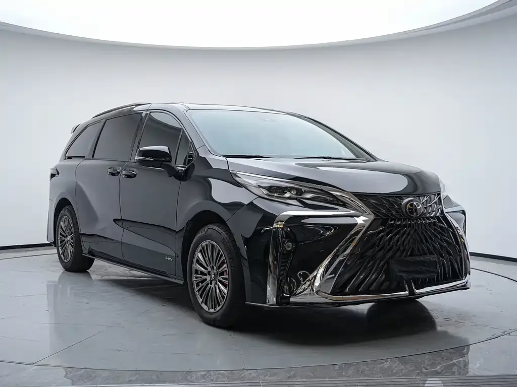 Toyota Sienna — фото 4