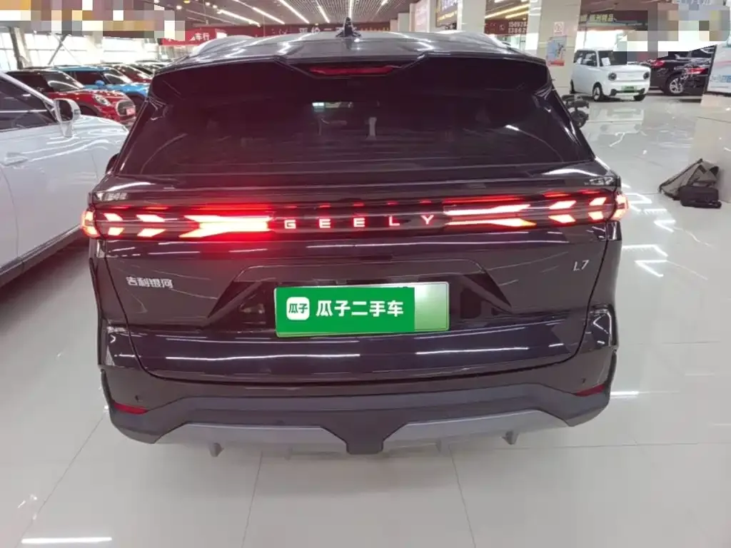 Geely Galaxy L7 — фото 10