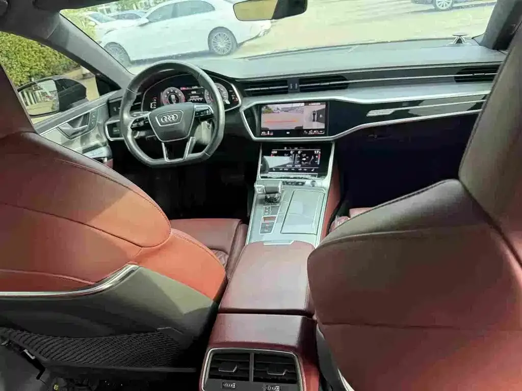 Audi A7L — фото 5