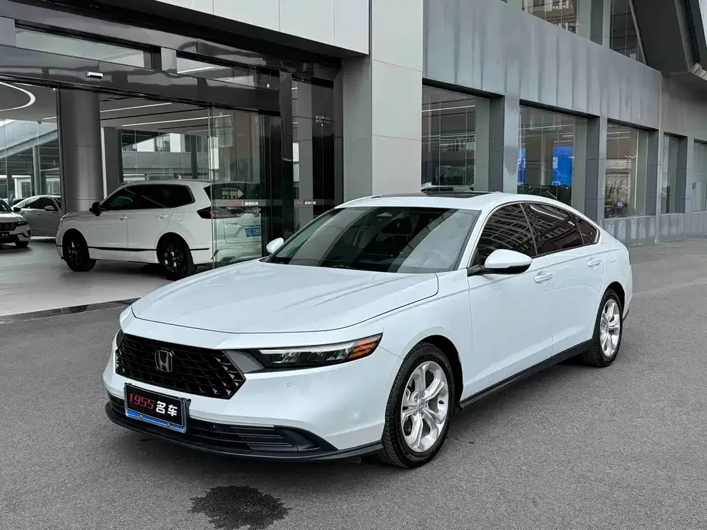 Honda Accord — фото 1
