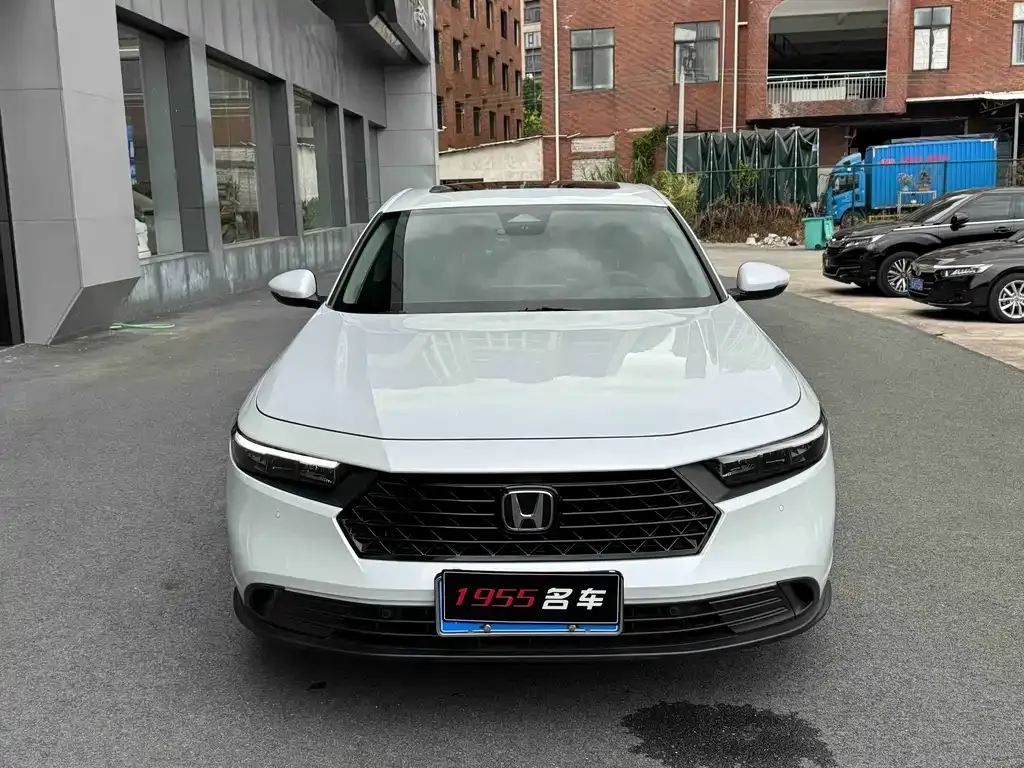 Honda Accord — фото 7