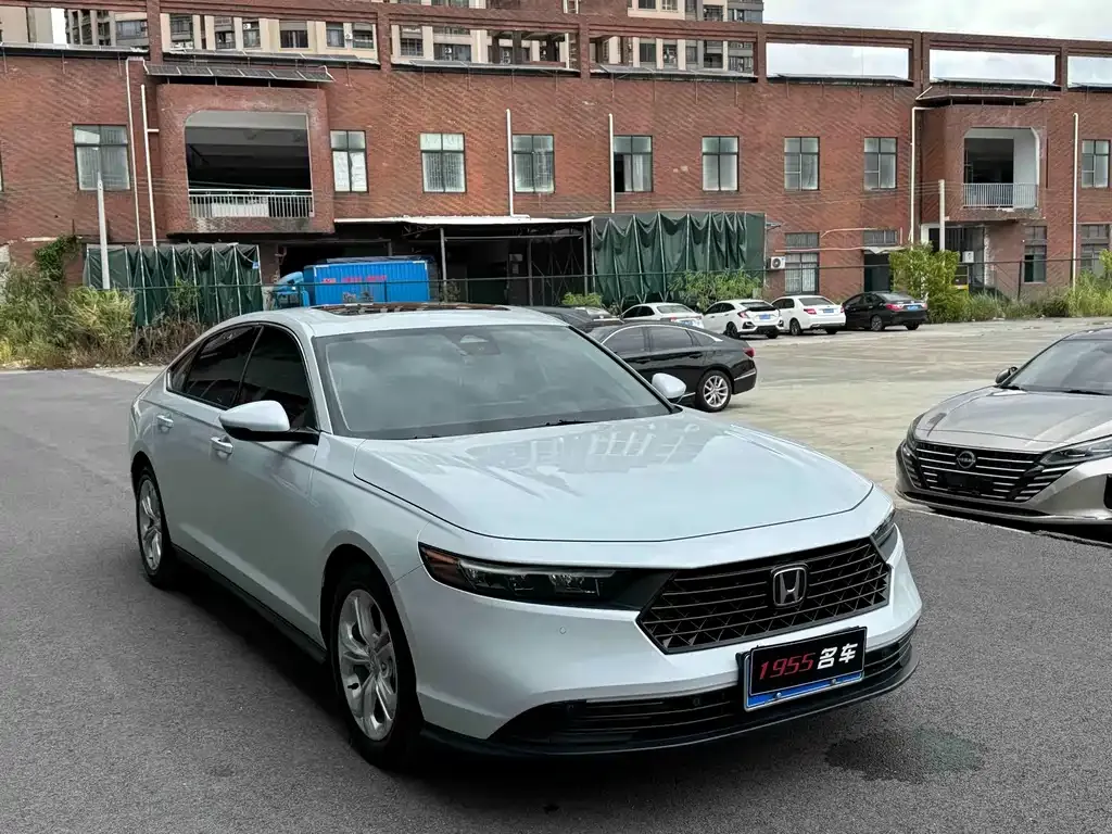 Honda Accord — фото 5