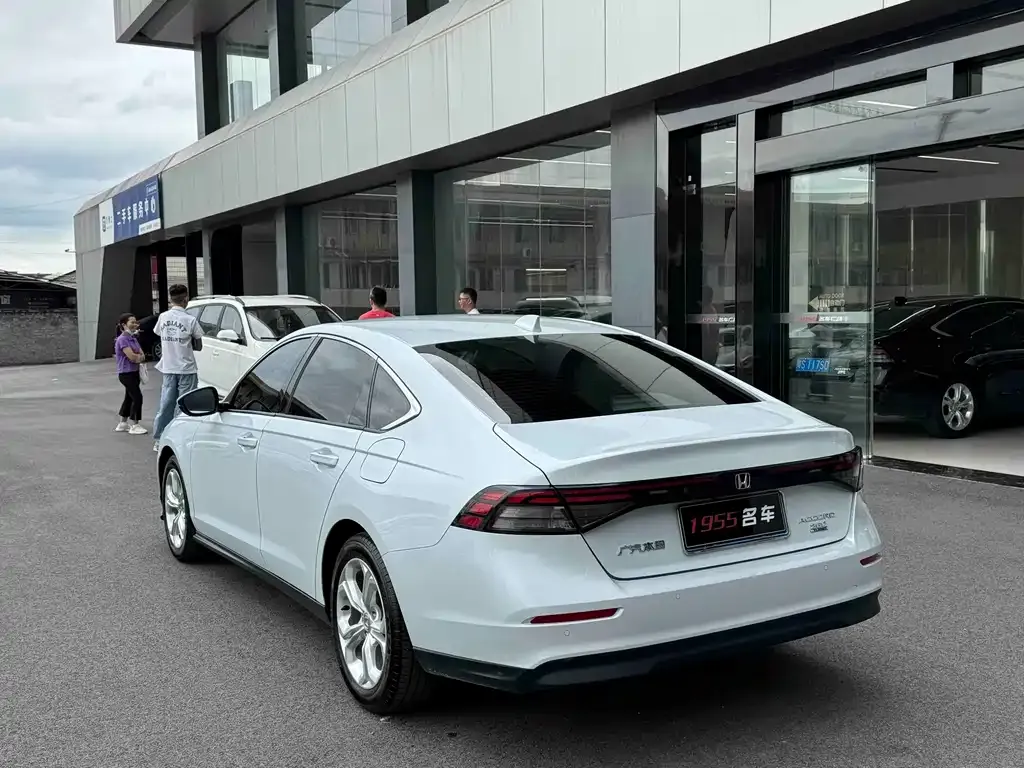 Honda Accord — фото 2
