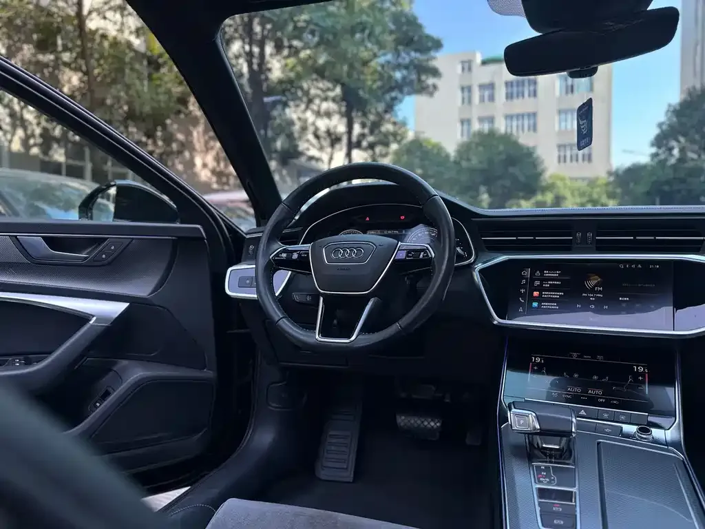 Audi A6L — фото 2
