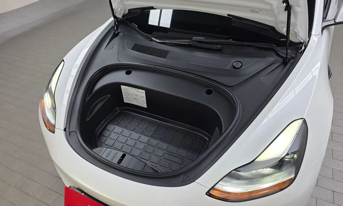 Tesla Model 3 — фото 10