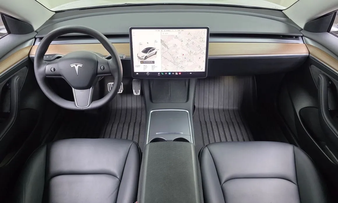 Tesla Model 3 — фото 5