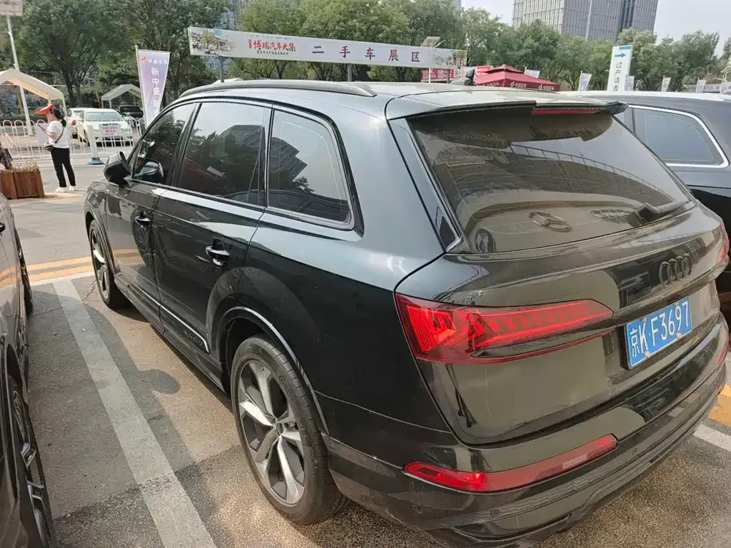 Audi Q7 — фото 2