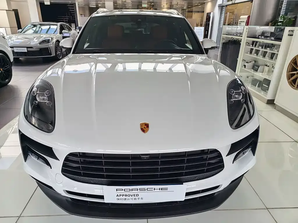 Porsche Macan — фото 1