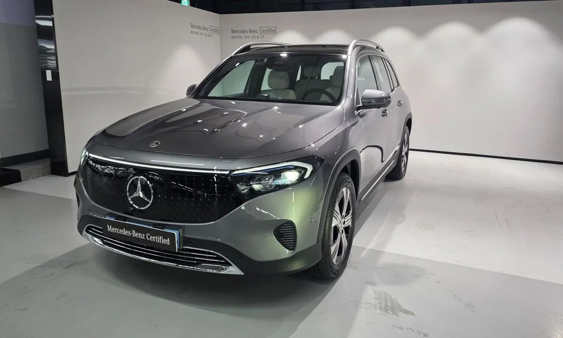 Mercedes-Benz EQB — фото 1