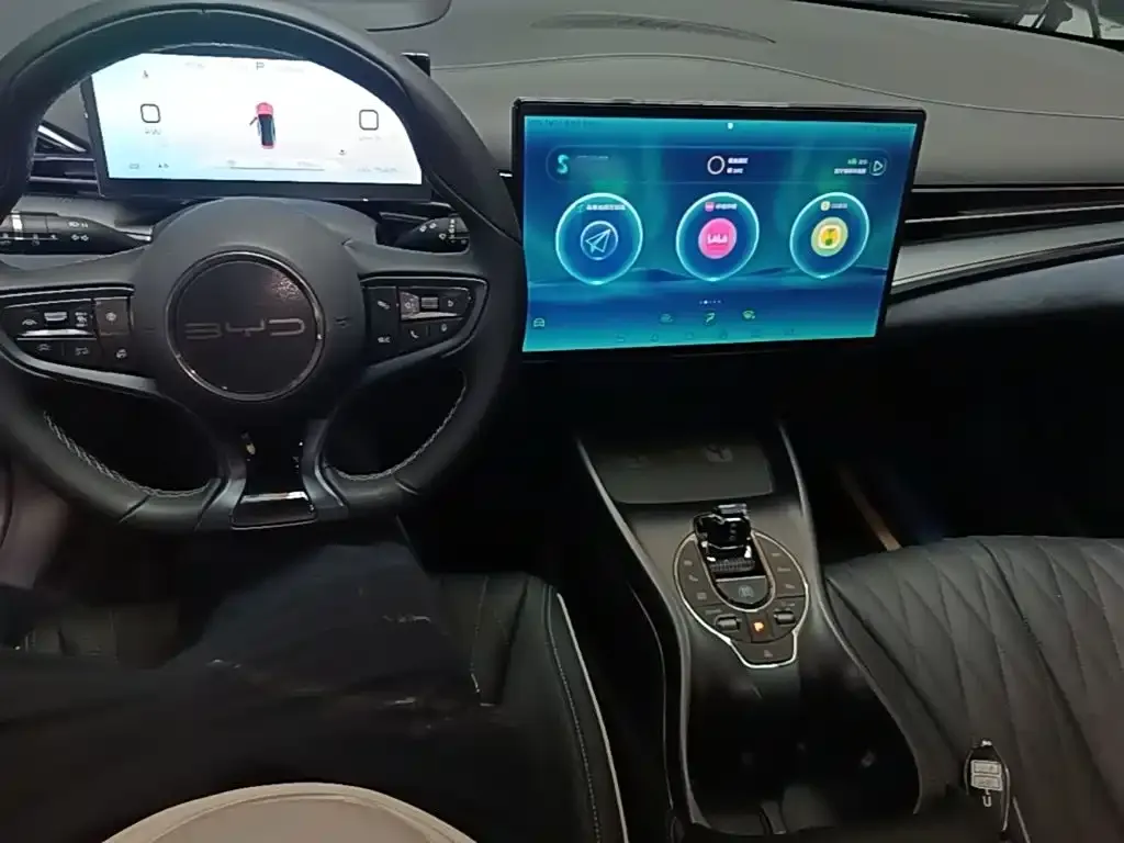 BYD Seal — фото 8