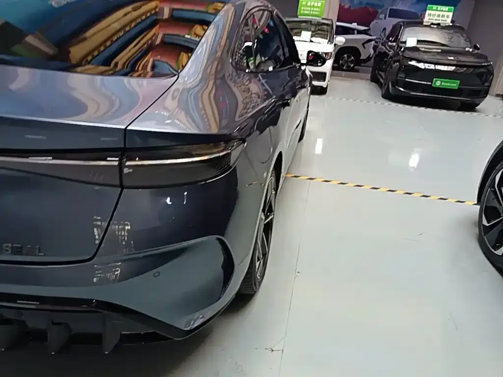BYD Seal — фото 4