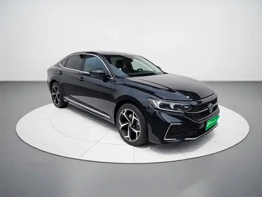 Volkswagen Passat — фото 5