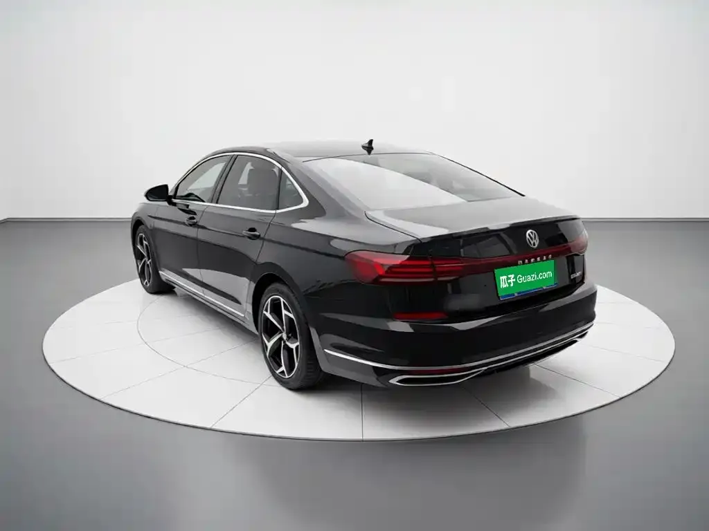 Volkswagen Passat — фото 7