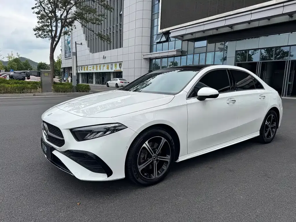 Mercedes-Benz A-Class — фото 1