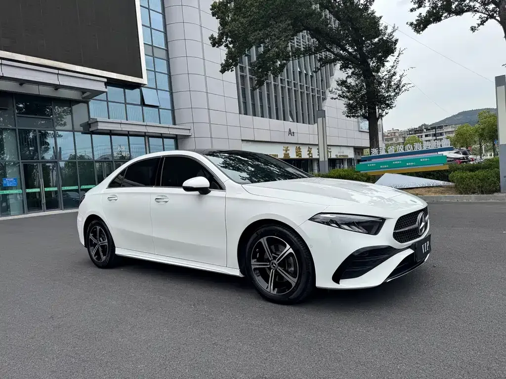 Mercedes-Benz A-Class — фото 7