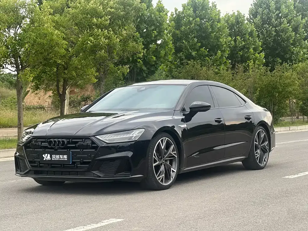 Audi A7L — фото 1