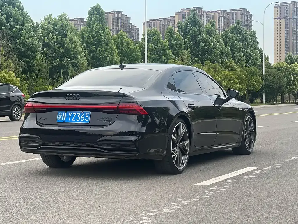 Audi A7L — фото 9