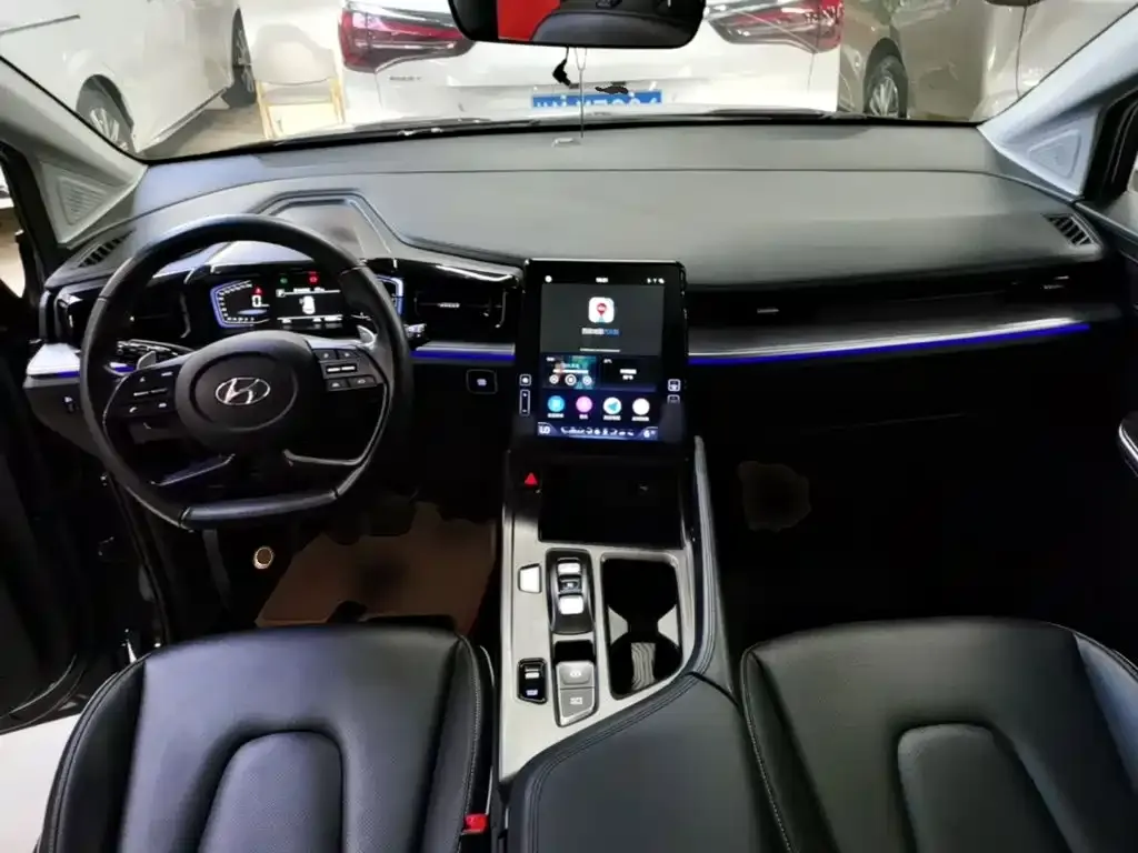 Hyundai Custo — фото 3