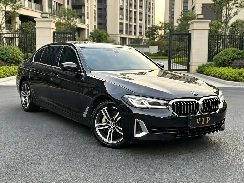 BMW 5 Series — фото 6