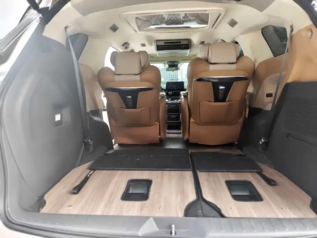 Toyota Sienna — фото 2